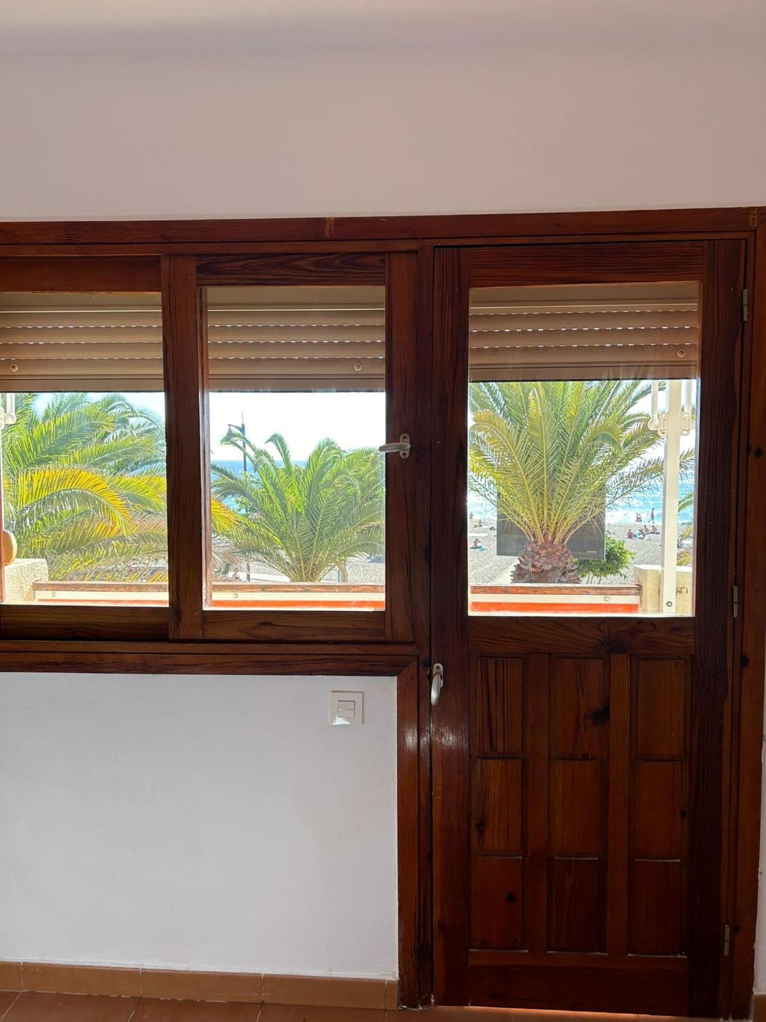 Prime Beachfront Location, Free Parking, Steps To The Sand Los Cristianos  Exterior photo