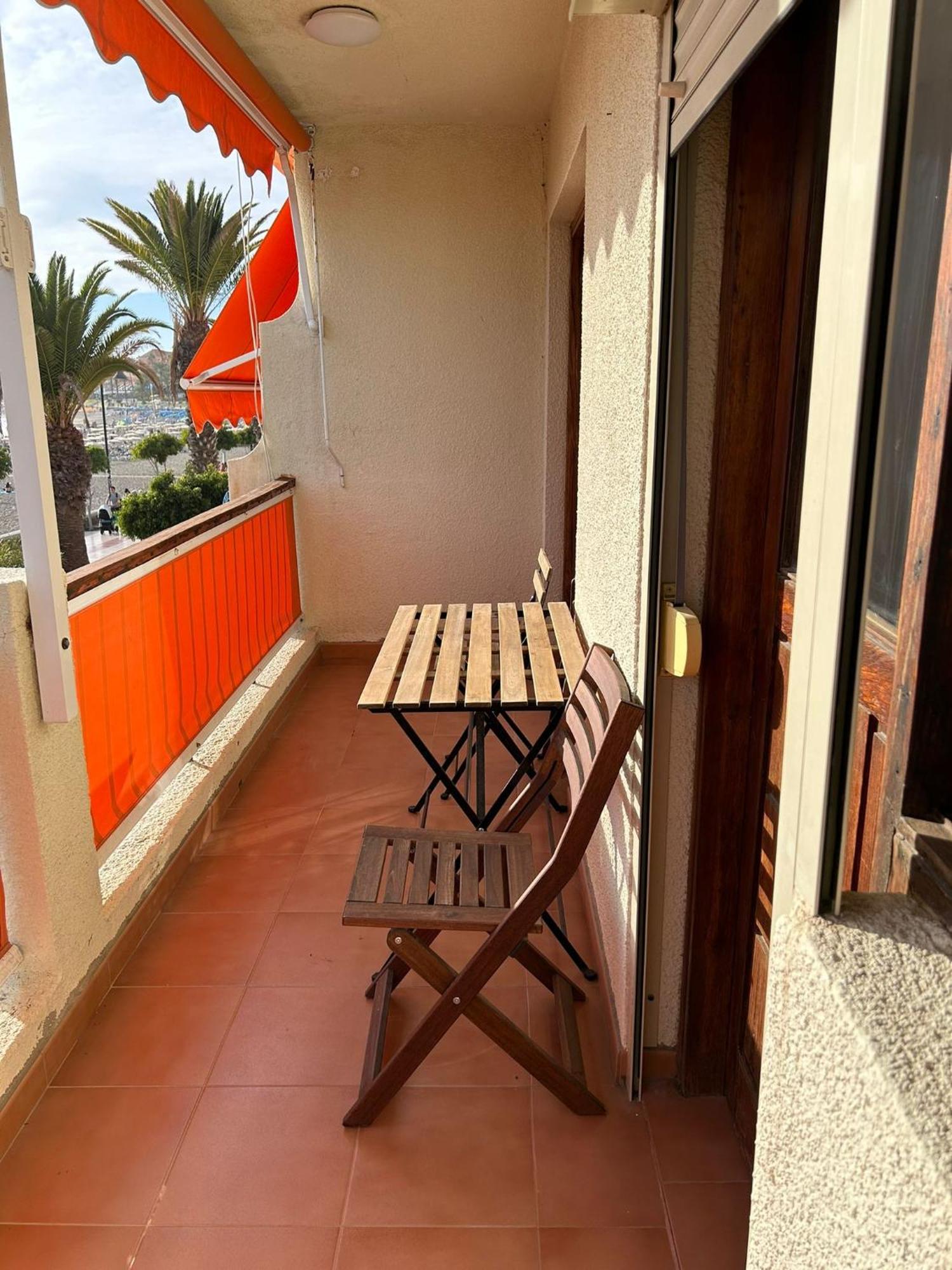 Prime Beachfront Location, Free Parking, Steps To The Sand Los Cristianos  Exterior photo